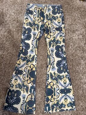 Women's Patterned Flare Jeans in Yellow and Blue floral